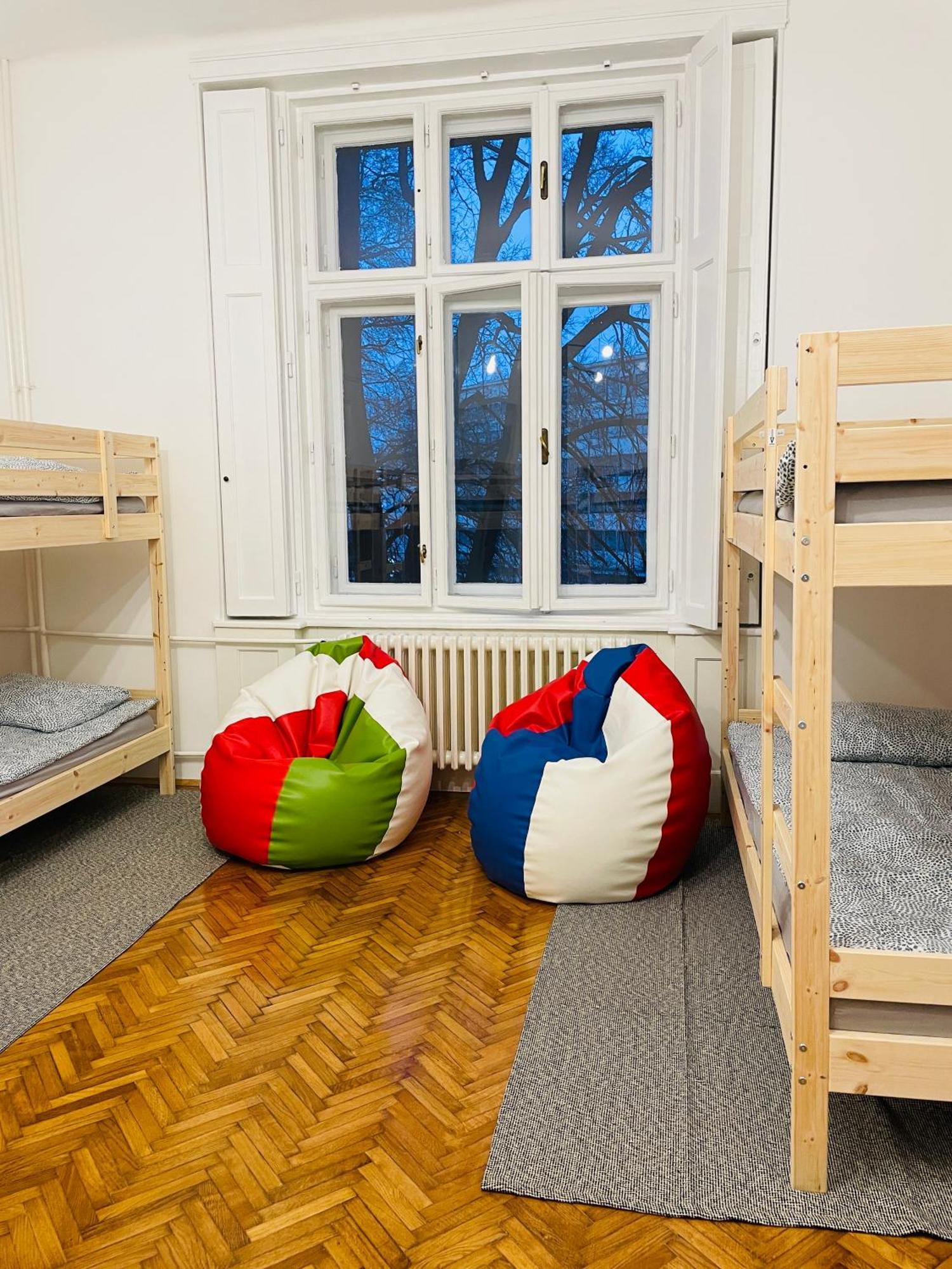 Hostel Green World Νόβι Σαντ Εξωτερικό φωτογραφία