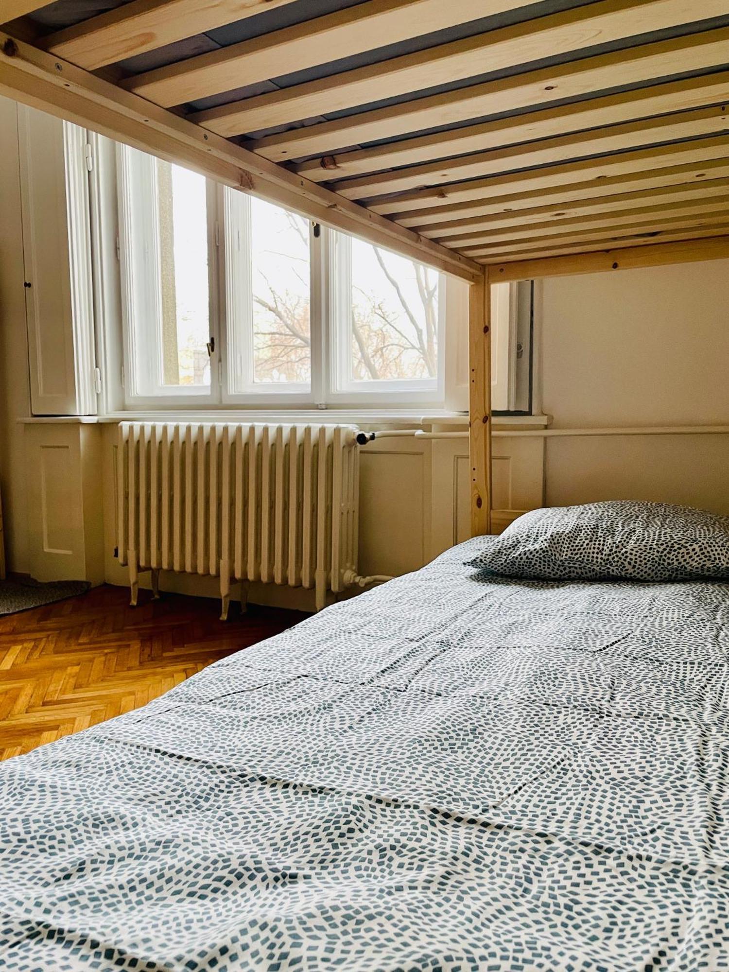 Hostel Green World Νόβι Σαντ Εξωτερικό φωτογραφία