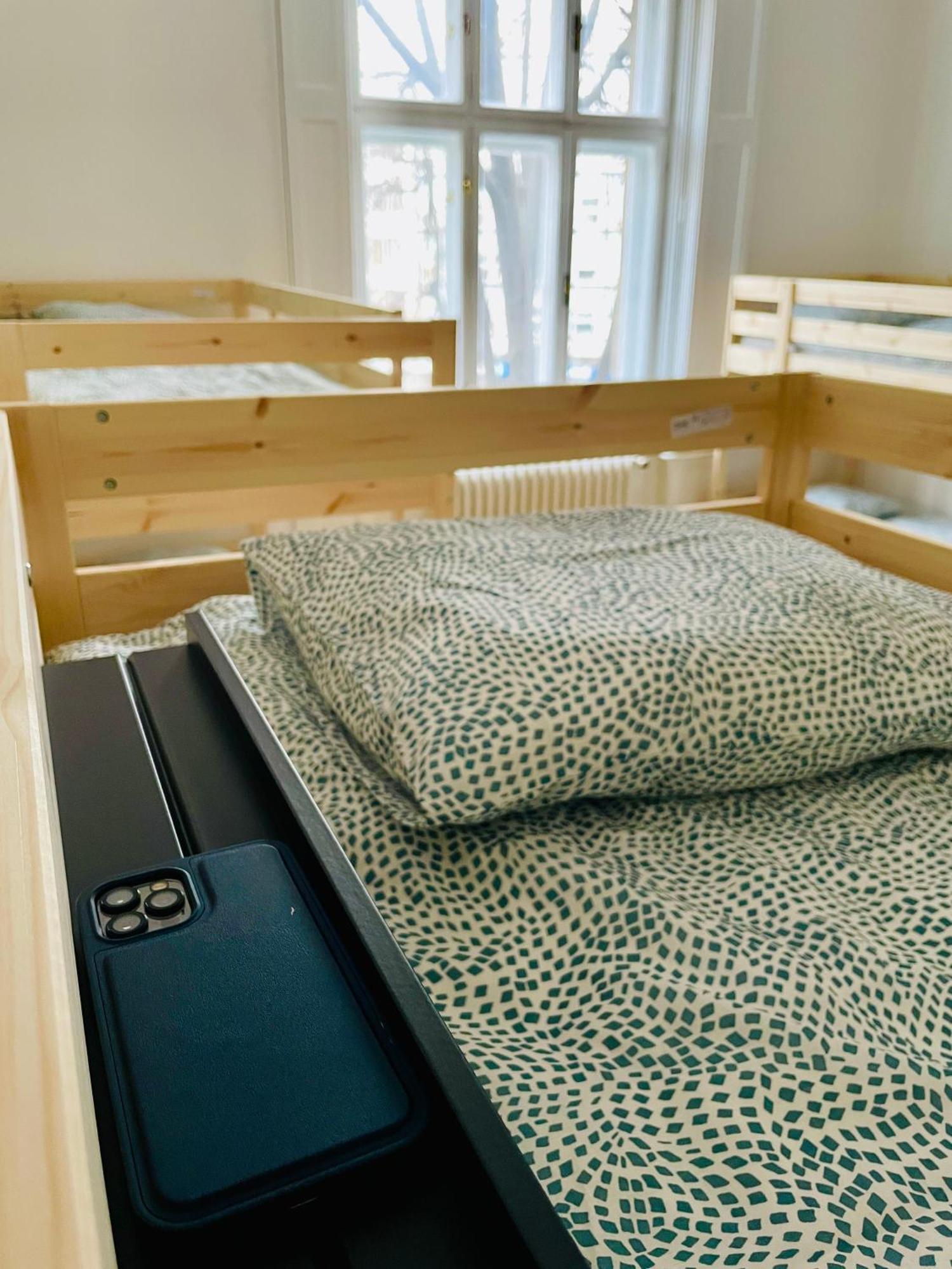Hostel Green World Νόβι Σαντ Εξωτερικό φωτογραφία