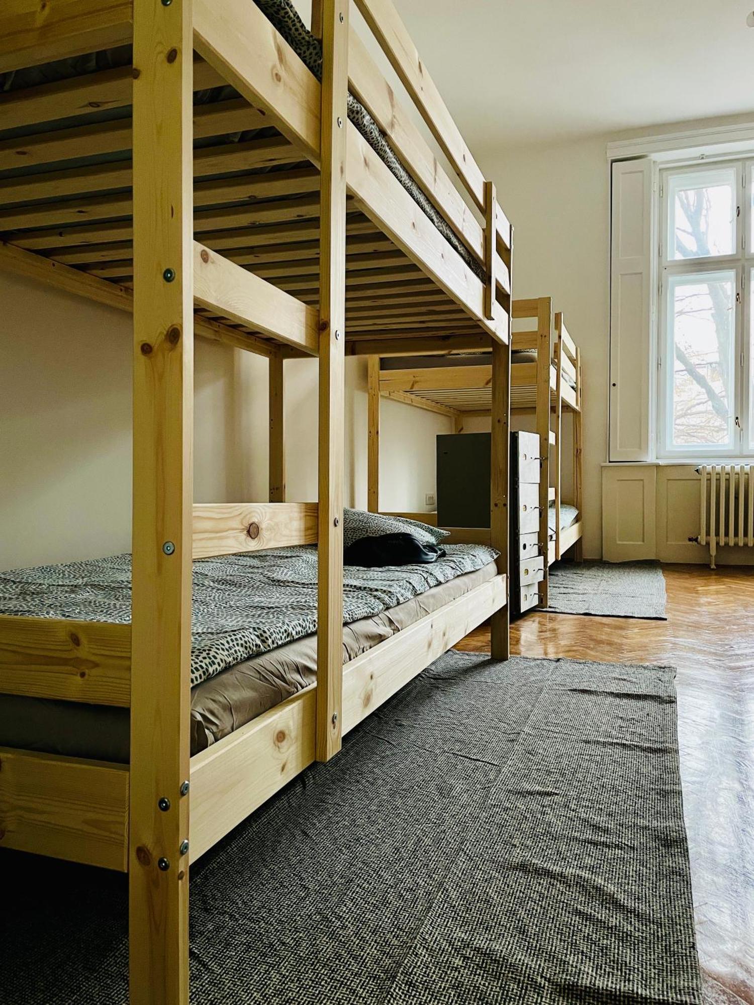 Hostel Green World Νόβι Σαντ Εξωτερικό φωτογραφία