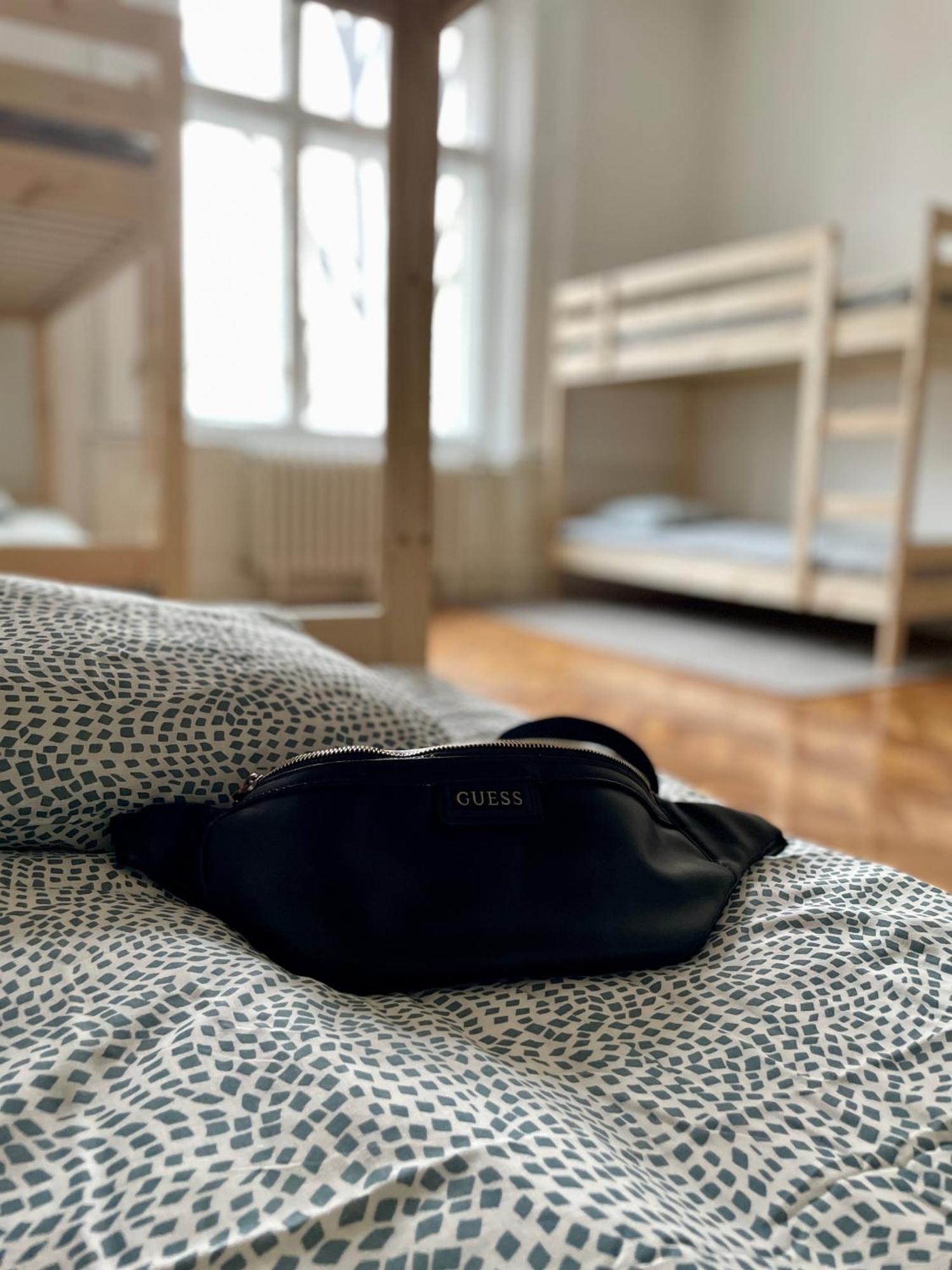 Hostel Green World Νόβι Σαντ Εξωτερικό φωτογραφία